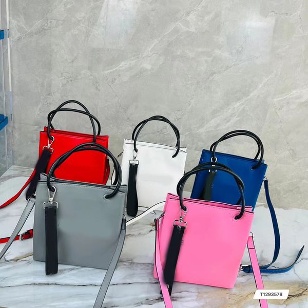 shoulder bags b luxurys designers fashion womens crossbody handbags wallets clutch mini tote shopping bag ladies purse 2022 totes handbag
shoulder bags b luxurys designers fashion womens crossbody handbags wallets clutch mini tote shopping bag ladies purse 2022 totes handbag