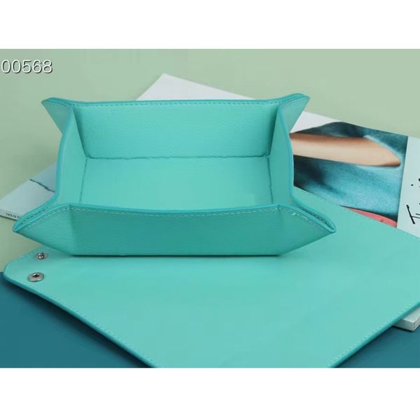 2022 designer jewelry box set tif letter leather luxury brand gift box tray watch plate packaging holiday gifts, Black;white
2022 designer jewelry box set tif letter leather luxury brand gift box tray watch plate packaging holiday gifts, Black;white
