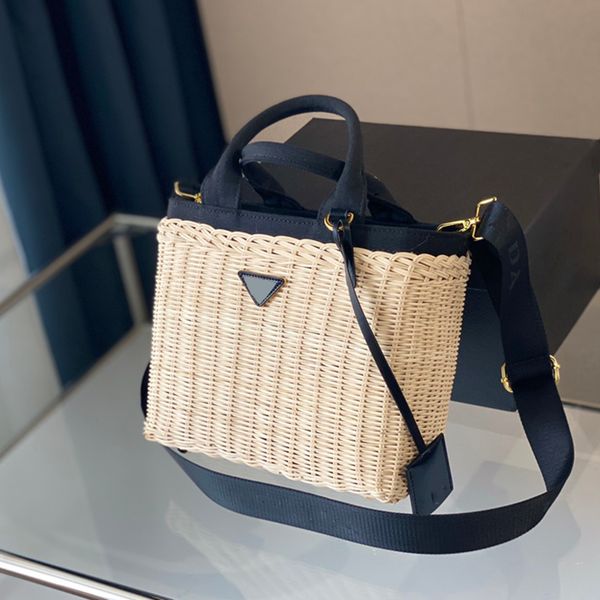 bucket totes bag luxury designer crossbody shoulder bags straw handbag women fashion knitting handbags cross body food basket the tote large 
bucket totes bag luxury designer crossbody shoulder bags straw handbag women fashion knitting handbags cross body food basket the tote large