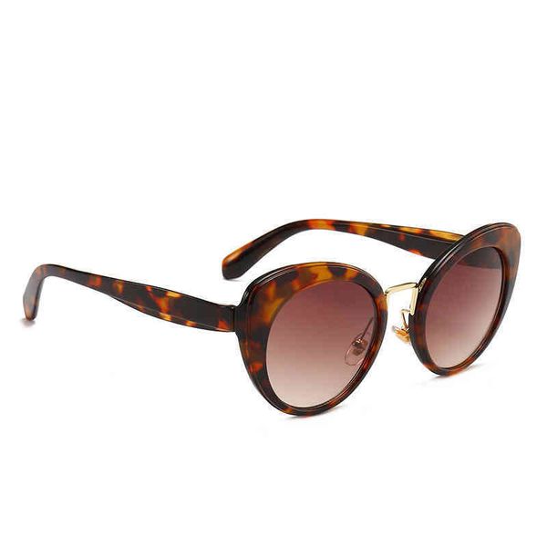 1850 trendy street p sunglass versatile cat's eye personality sunglass woman, White;black
1850 trendy street p sunglass versatile cat's eye personality sunglass woman, White;black