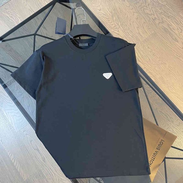 clothing 2022 spring and summer new couple classic triangle leather standard round neck short sleeve t-shirt men's and women's cas, White;black
clothing 2022 spring and summer new couple classic triangle leather standard round neck short sleeve t-shirt men's and women's cas, White;black