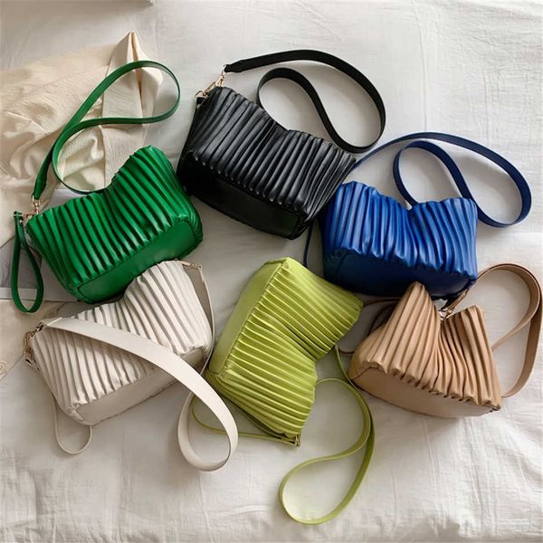 evening bags new fashion women s ruched bucket soft leahter shoulder messenger for women 2022 designer brand female travel hand y0506
evening bags new fashion women s ruched bucket soft leahter shoulder messenger for women 2022 designer brand female travel hand y0506