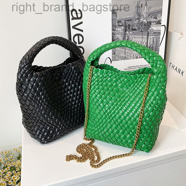 soft pu shoulder crossbody bag luxury woven bucket bag women handbags designer brands chains sling bags for women 2022 tote chic w220813
soft pu shoulder crossbody bag luxury woven bucket bag women handbags designer brands chains sling bags for women 2022 tote chic w220813