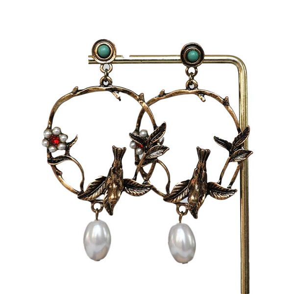 stud do old palace wind restoring ancient ways bronze metal ring set auger three-dimensional bird pearl earrings trend personality earrings, Golden;silver
stud do old palace wind restoring ancient ways bronze metal ring set auger three-dimensional bird pearl earrings trend personality earrings, Golden;silver