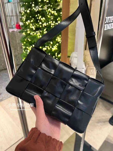 original edition baodiejia designer bottegass's handbags venetas's spot jodie cassette triangle buckle woven bag oil wax leather d
original edition baodiejia designer bottegass's handbags venetas's spot jodie cassette triangle buckle woven bag oil wax leather d