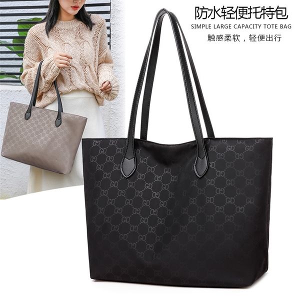 purse large capacity shopping bag one shoulder portable travel convenient portable folding oxford cloth large bag for women
purse large capacity shopping bag one shoulder portable travel convenient portable folding oxford cloth large bag for women