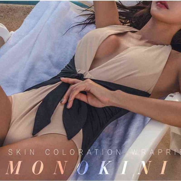 women's korean swimsuit one-piece backl simple contrast color v-neck conservative waist covering thin spring, White;black
women's korean swimsuit one-piece backl simple contrast color v-neck conservative waist covering thin spring, White;black