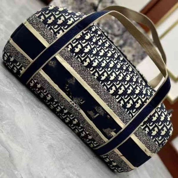 factory direct sale 2022 latest season limited star online celebrity same versatile shopping travel designer bag
factory direct sale 2022 latest season limited star online celebrity same versatile shopping travel designer bag