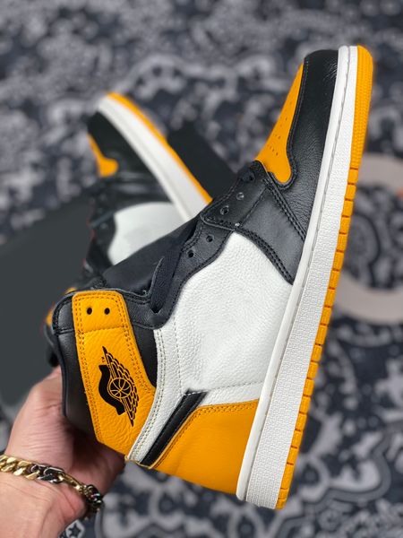 authentic 1 high og yellow toe basketball shoes taxi black sail 1s athletic light curry volt 85 georgetown retro men women sports sneakers w
authentic 1 high og yellow toe basketball shoes taxi black sail 1s athletic light curry volt 85 georgetown retro men women sports sneakers w
