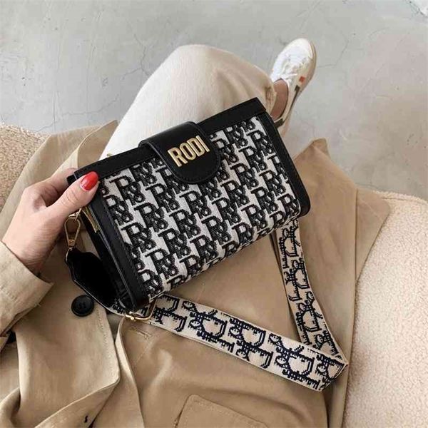 hand autumn winter new single women's fashion textured canvas small square dichao with messenger wide clearance outlet sale
hand autumn winter new single women's fashion textured canvas small square dichao with messenger wide clearance outlet sale