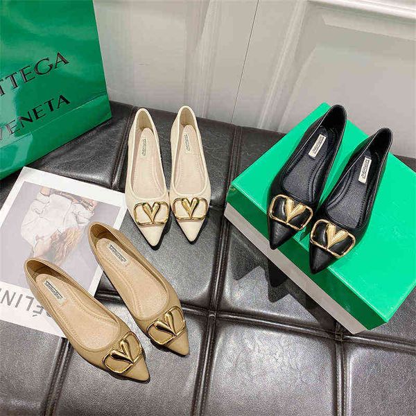 flat bottomed women's shoes for work in 2022 spring and autumn season with pointed head small french shallow mouth single, Black
flat bottomed women's shoes for work in 2022 spring and autumn season with pointed head small french shallow mouth single, Black