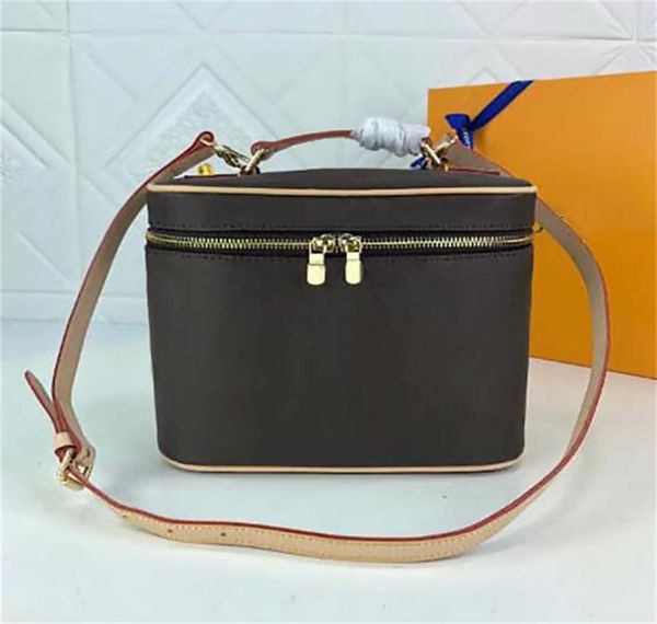 makeup bag cosmetic box fashionable luxury womens toilet bag with long shoulder strap handbag make up toiletry bags designer
makeup bag cosmetic box fashionable luxury womens toilet bag with long shoulder strap handbag make up toiletry bags designer