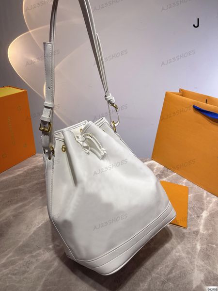luxury brand shoulder bags petit noe m20740 white bucket bag monograms flowers leather fashionable versatile bag cross-body tote shoulder ne
luxury brand shoulder bags petit noe m20740 white bucket bag monograms flowers leather fashionable versatile bag cross-body tote shoulder ne