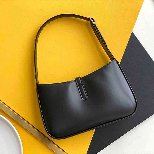 luxury genuine leather axillary bags party clutches sholder for lady original quality half moon underarm hobo
luxury genuine leather axillary bags party clutches sholder for lady original quality half moon underarm hobo