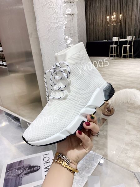designer casual shoes platform black mens woman trainer runner sneaker sock shoe master embossed lady womens speeds booties paris ly220106
designer casual shoes platform black mens woman trainer runner sneaker sock shoe master embossed lady womens speeds booties paris ly220106