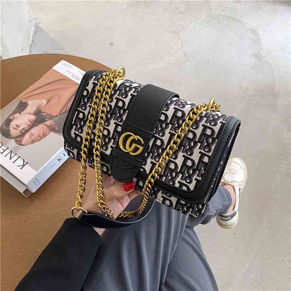 bag female 2022 new fashion korean version one shoulder messenger net red texture foreign style versatile chain small square bag
bag female 2022 new fashion korean version one shoulder messenger net red texture foreign style versatile chain small square bag