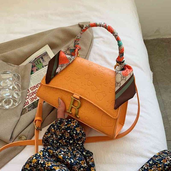 2022 factory wholesale new foreign style silk scarf hand women's embossed small square bag fashion simple single shoulder messenger bag
2022 factory wholesale new foreign style silk scarf hand women's embossed small square bag fashion simple single shoulder messenger bag