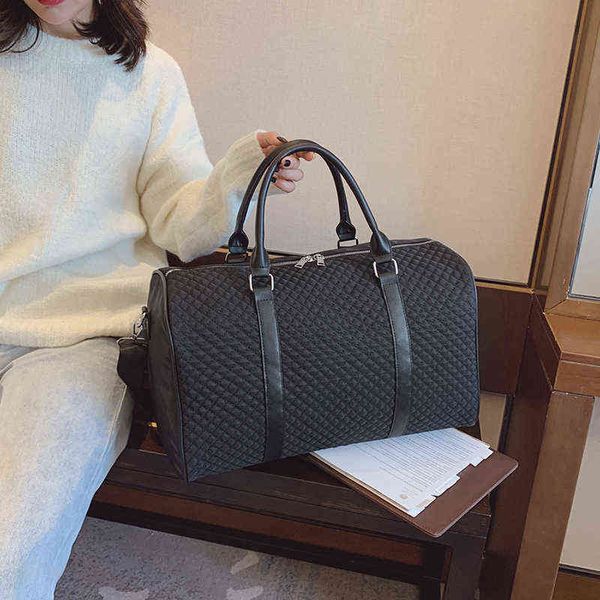 luxury women's travel bag fashion large capacity designer overnight bag duffel casual nylon luggage handbags 220512
luxury women's travel bag fashion large capacity designer overnight bag duffel casual nylon luggage handbags 220512