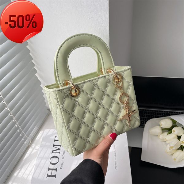 the factory directly summer portable small women's 2022 new foreign style texture single shoulder high-grade princs bag
the factory directly summer portable small women's 2022 new foreign style texture single shoulder high-grade princs bag