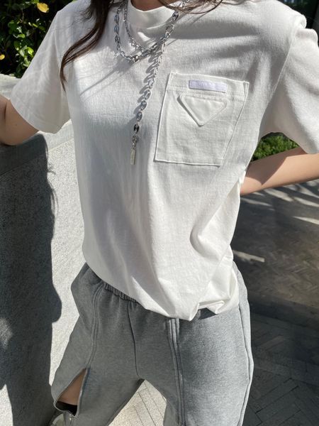women's t-shirt designer chaopai 22 early spring new niche design chest pocket triangle casual versatile t-shirt women ibny, White
women's t-shirt designer chaopai 22 early spring new niche design chest pocket triangle casual versatile t-shirt women ibny, White