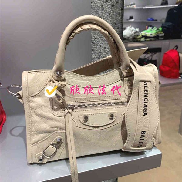 balencaigass handbags designer 21 city locomotive single diagonal cross portable women's bag shoulder crossbody bag
balencaigass handbags designer 21 city locomotive single diagonal cross portable women's bag shoulder crossbody bag