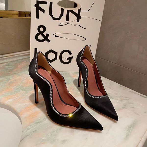 2022 new sandals designers womens wedding dress shoes red bottom heels women sandal slides party silk office occupation slippers size 34-41, Black
2022 new sandals designers womens wedding dress shoes red bottom heels women sandal slides party silk office occupation slippers size 34-41, Black