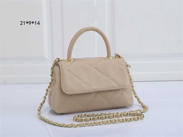 ssfamous new luxury brand ladies fashion shoulder bag designer tote chain letter print messenger bag portable wallet european and american
ssfamous new luxury brand ladies fashion shoulder bag designer tote chain letter print messenger bag portable wallet european and american