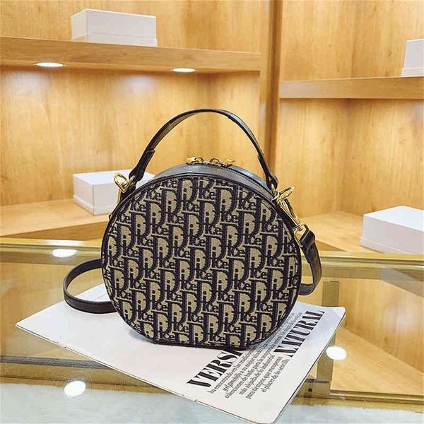 red fashion portable small round foreign style versatile cake single diagonal 80% off purse sales
red fashion portable small round foreign style versatile cake single diagonal 80% off purse sales