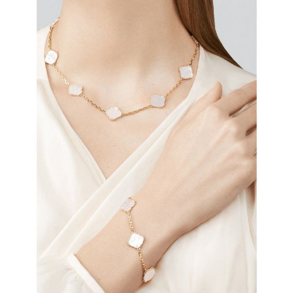 van clover necklace designer fashion necklaces luxurys four leaf clover necklace jewelry sets for women and bracelets 5 motifs gift stainles, Silver
van clover necklace designer fashion necklaces luxurys four leaf clover necklace jewelry sets for women and bracelets 5 motifs gift stainles, Silver