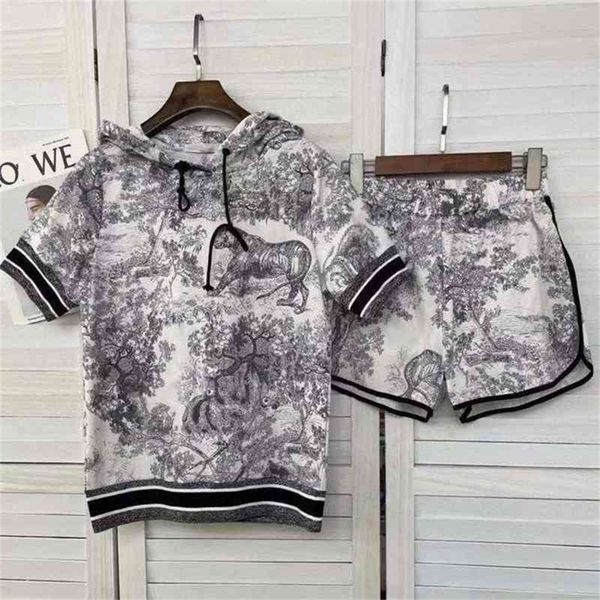 2022 factory wholesale new summer leisure sports hoodie suit women's tie dyed short sleeve shorts loose korean fashion lip5 7yw3 ym87, Gray
2022 factory wholesale new summer leisure sports hoodie suit women's tie dyed short sleeve shorts loose korean fashion lip5 7yw3 ym87, Gray