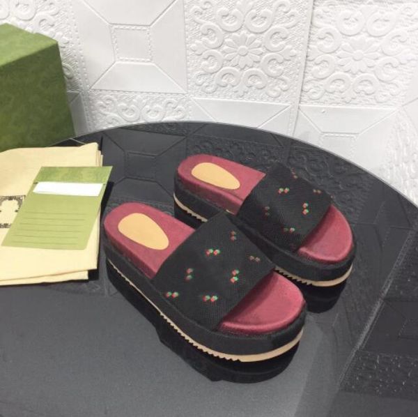 new sliders designer slippers sandals foam runners shoes women indoor l novelty moccasin straw classical luxury thick sole fashion slippers, Black 
new sliders designer slippers sandals foam runners shoes women indoor l novelty moccasin straw classical luxury thick sole fashion slippers, Black