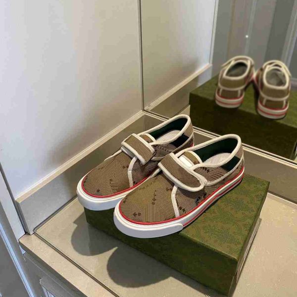 designers tennis 1977 velcro sneakers canvas shoes classic embroidery print flat casual shoe vintage low-skate shoes size 35-46 with box, Black
designers tennis 1977 velcro sneakers canvas shoes classic embroidery print flat casual shoe vintage low-skate shoes size 35-46 with box, Black