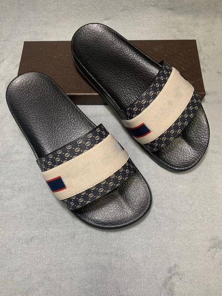 2022 designer men sandals slippers women slides with box dust bag card shoes non slip slide summer wide flat slipper fashion luxury sandal b, Black
2022 designer men sandals slippers women slides with box dust bag card shoes non slip slide summer wide flat slipper fashion luxury sandal b, Black