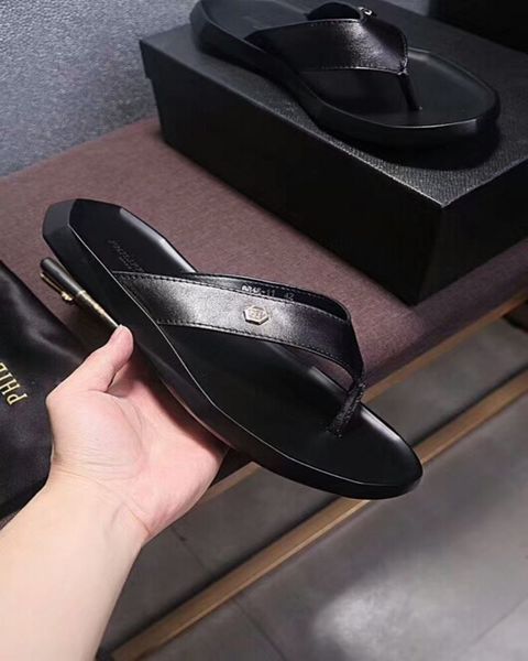 2022 new men sandals designer shoes luxury slipper slide summer fashion wide flat slippery with thick sandals slippers flip flops 38-46, Black
2022 new men sandals designer shoes luxury slipper slide summer fashion wide flat slippery with thick sandals slippers flip flops 38-46, Black