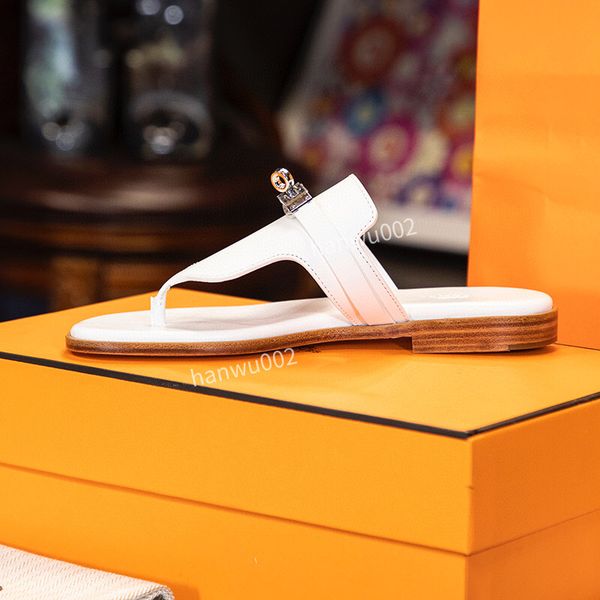2022 women slippers fashion woman slipper soft leather classic designer sandal slides summer women sandalsluxury sandles size35-40, Black
2022 women slippers fashion woman slipper soft leather classic designer sandal slides summer women sandalsluxury sandles size35-40, Black