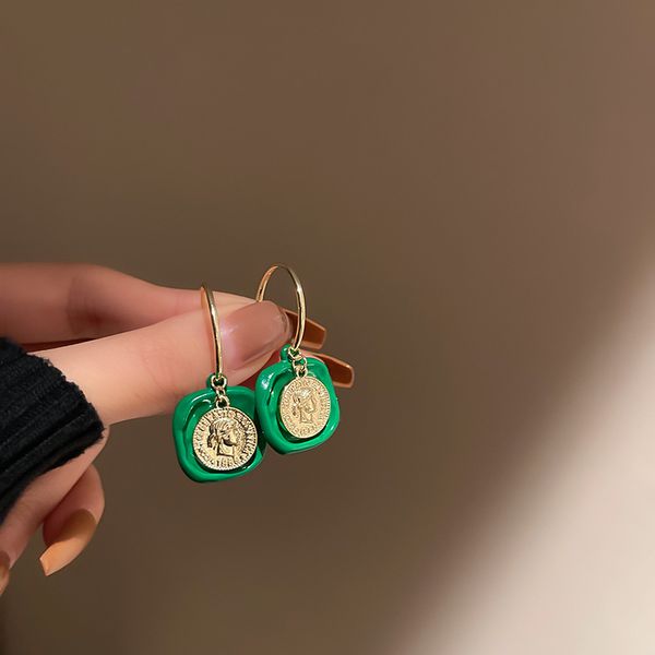 925 silver needle irregular square round brand eardrop earring korean niche beauty head eardrops fashionable earrings, Golden
925 silver needle irregular square round brand eardrop earring korean niche beauty head eardrops fashionable earrings, Golden