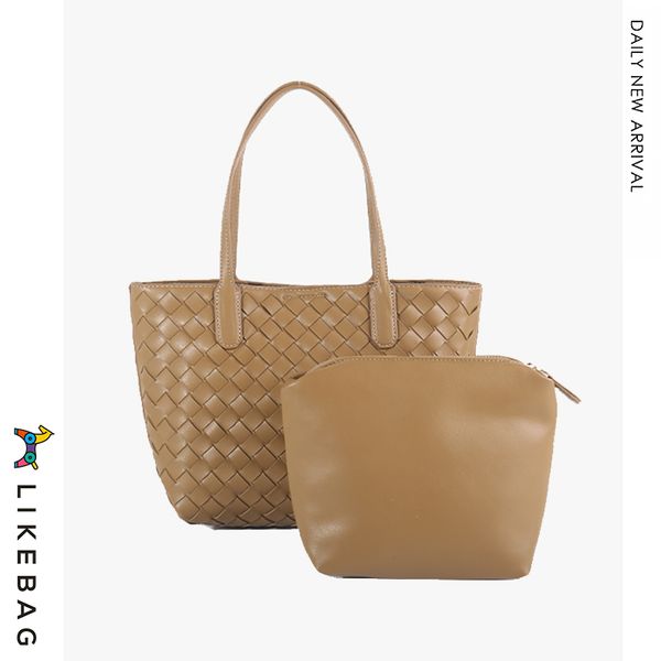 luxury ladies hand woven tote bags large capacity knit shopping bags shoulder bags ladies 2022 travel tote
luxury ladies hand woven tote bags large capacity knit shopping bags shoulder bags ladies 2022 travel tote