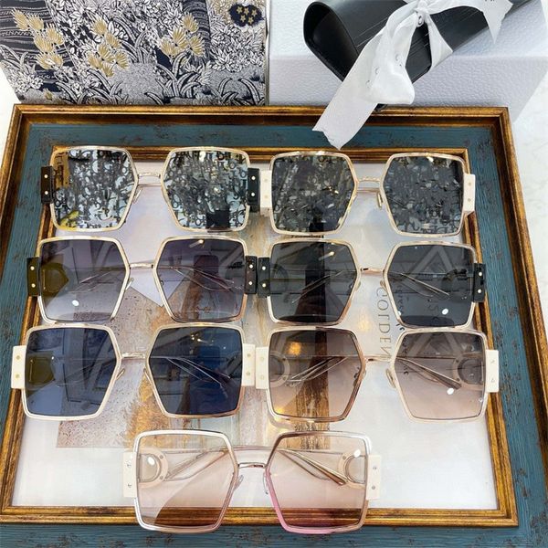 50% discount for factory direct salesfamily ai ying the same generous frame sunglasses women's sunglasses show small face 30montaigne m, White;black
50% discount for factory direct salesfamily ai ying the same generous frame sunglasses women's sunglasses show small face 30montaigne m, White;black