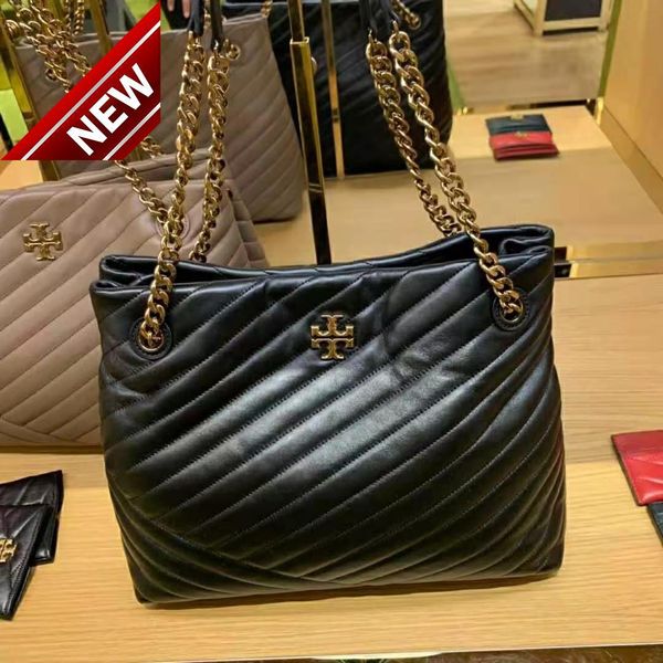 designer shoulder bag bucket messenger fashion tide brand handbag factory online export 2022 new women's fashion portable shoulder span
designer shoulder bag bucket messenger fashion tide brand handbag factory online export 2022 new women's fashion portable shoulder span