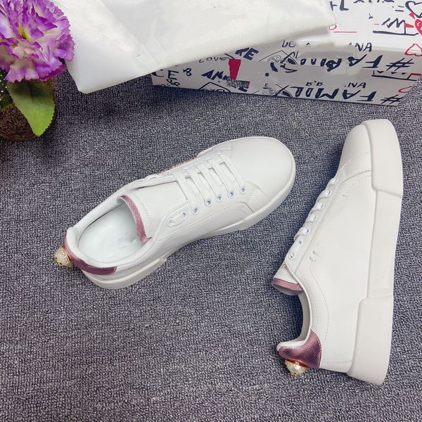 2022 luxury man sneakers shoes white boots black leather trainers famous brands comfort outdoor trainers men's casual walking size35-45
2022 luxury man sneakers shoes white boots black leather trainers famous brands comfort outdoor trainers men's casual walking size35-45