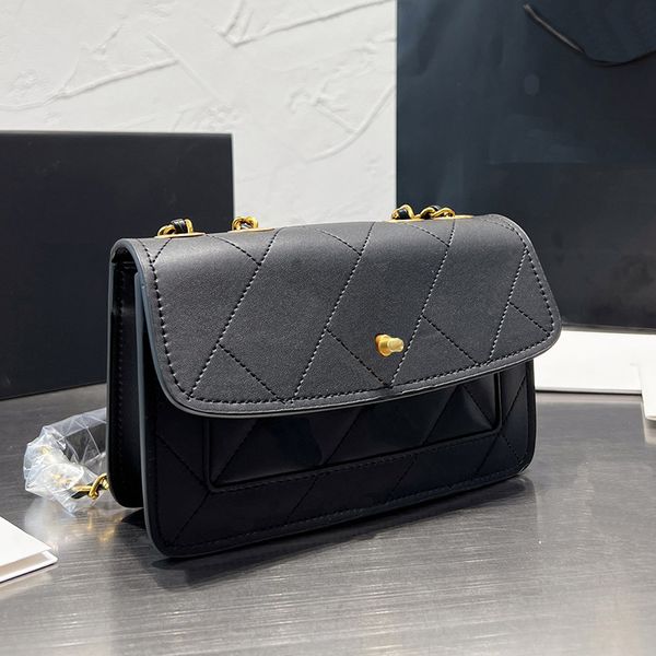 fashion bag shoulder bags handbag designer chain bag clutch flap wallet check thread purse double letters solid hasp waist square stripes
fashion bag shoulder bags handbag designer chain bag clutch flap wallet check thread purse double letters solid hasp waist square stripes