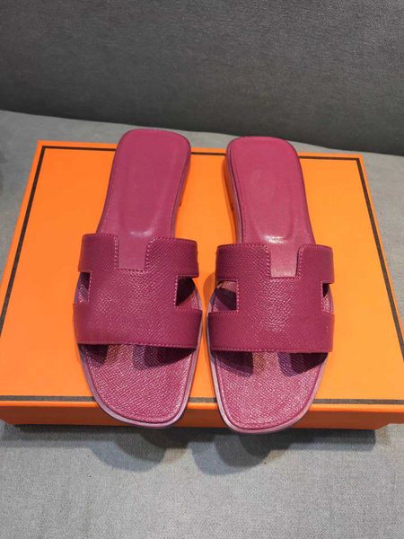 2023 designer slippers genuine leather h summer oran sandals flat flip flop crocodile skin slides ladies beach sandal, Black
2023 designer slippers genuine leather h summer oran sandals flat flip flop crocodile skin slides ladies beach sandal, Black
