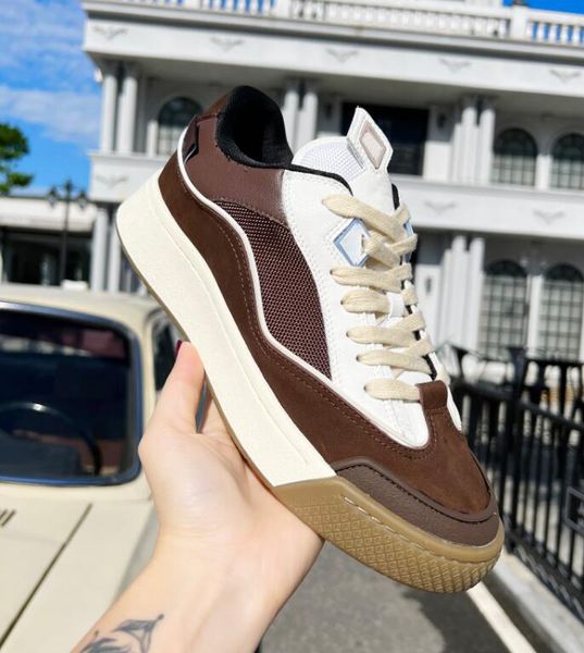 luxury designer casual shoes co-branded b713 skateboard sneakers men women casual shoe size 35-45, Black
luxury designer casual shoes co-branded b713 skateboard sneakers men women casual shoe size 35-45, Black