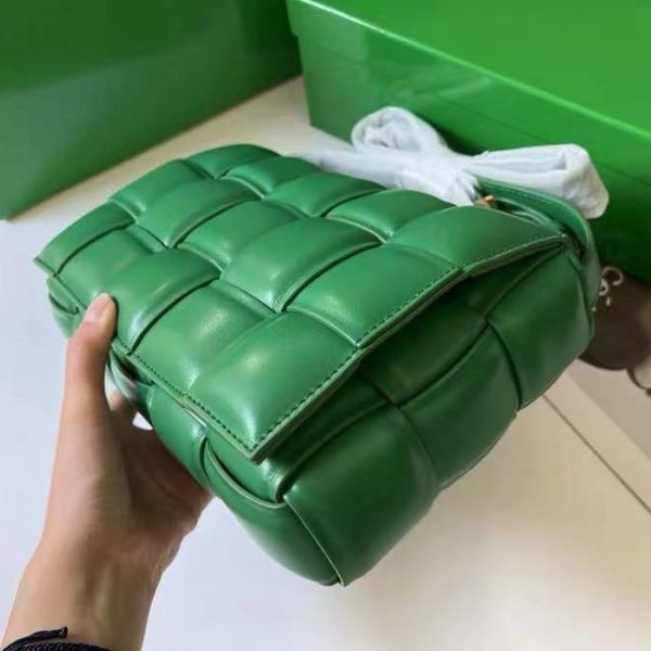selling designer bags square totebag hand woven leather shoulder bag classic triangle standard messenger bags fashion handbags women
selling designer bags square totebag hand woven leather shoulder bag classic triangle standard messenger bags fashion handbags women