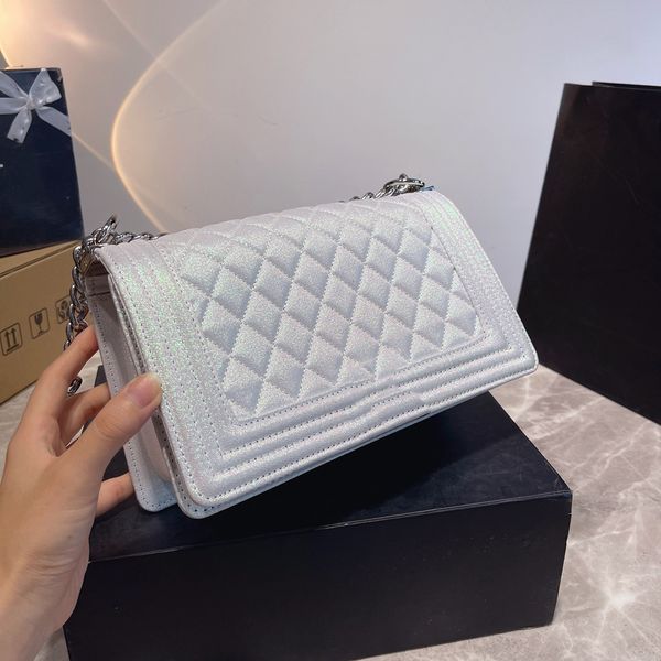 designer classic boy flap shoulder bags france brand diamond lattice handbags fashion silver metal chain crossbody bag luxury designers bag
designer classic boy flap shoulder bags france brand diamond lattice handbags fashion silver metal chain crossbody bag luxury designers bag