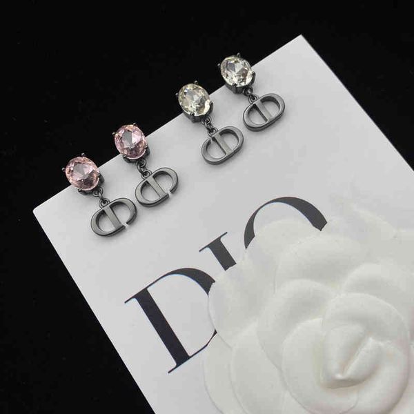 new pink temperament black 2022 luxury brand fashion design versatile ladies jewelry stud earrings, Golden;silver
new pink temperament black 2022 luxury brand fashion design versatile ladies jewelry stud earrings, Golden;silver