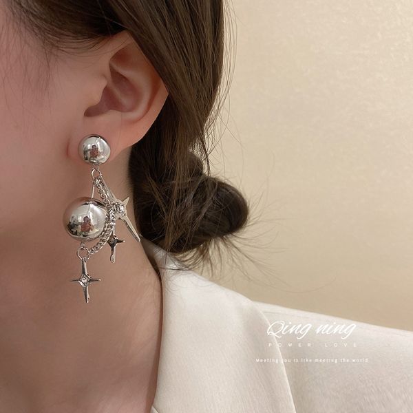 925 silver needle korean fashion ball diamond four eight-pointed stars tassel earrings pendant internet celebrity dignified sense of design, Golden
925 silver needle korean fashion ball diamond four eight-pointed stars tassel earrings pendant internet celebrity dignified sense of design, Golden