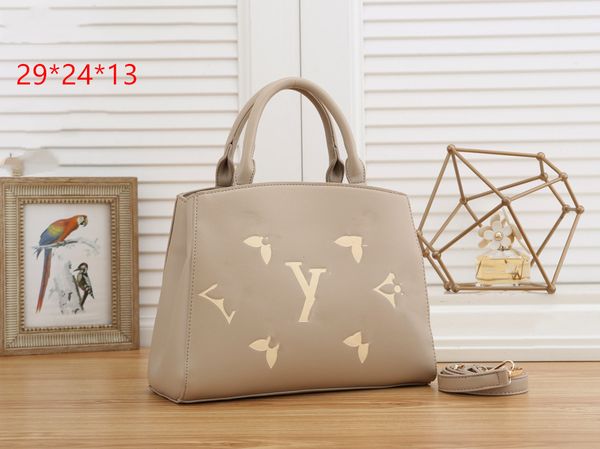 2022 fashion cloth woman tote luxurys designers bags lady womens brand crossbody tote shoulder purses handbags bag wallet louisev
2022 fashion cloth woman tote luxurys designers bags lady womens brand crossbody tote shoulder purses handbags bag wallet louisev