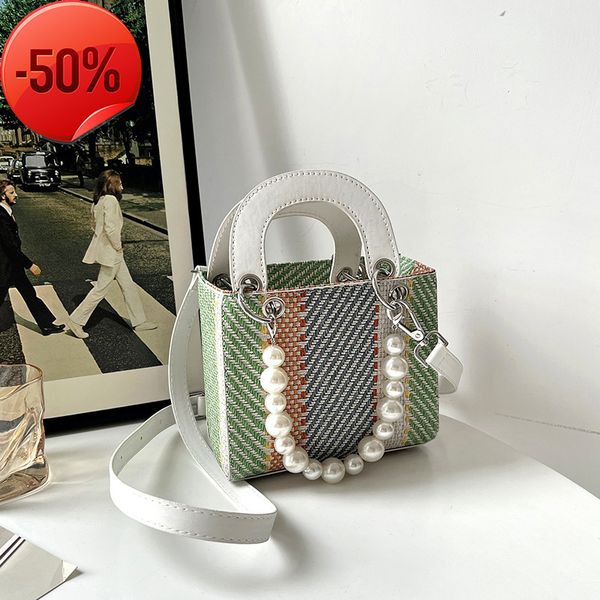 the factory directly dign women's summer 2022 new fashion pearl portable single shoulder msenger princs bag
the factory directly dign women's summer 2022 new fashion pearl portable single shoulder msenger princs bag