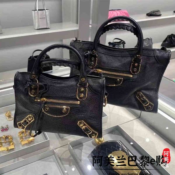 designer balenciga handbag city classic rivet tassel locomotive bag single shoulder messenger crossbody
designer balenciga handbag city classic rivet tassel locomotive bag single shoulder messenger crossbody